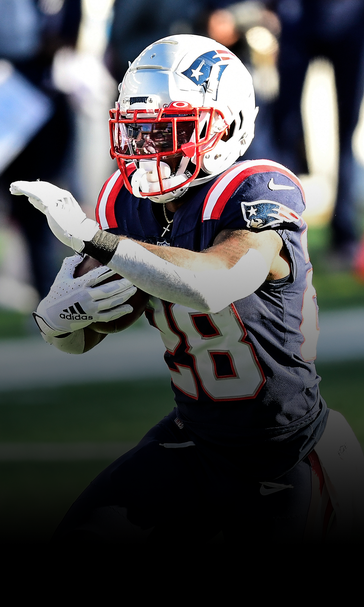 Patriots running back James White announces retirement